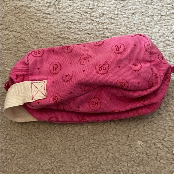 VS Pink makeup case - Picture 3 of 7